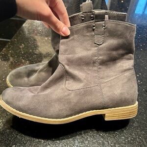 Old Navy Gray Ankle Boots